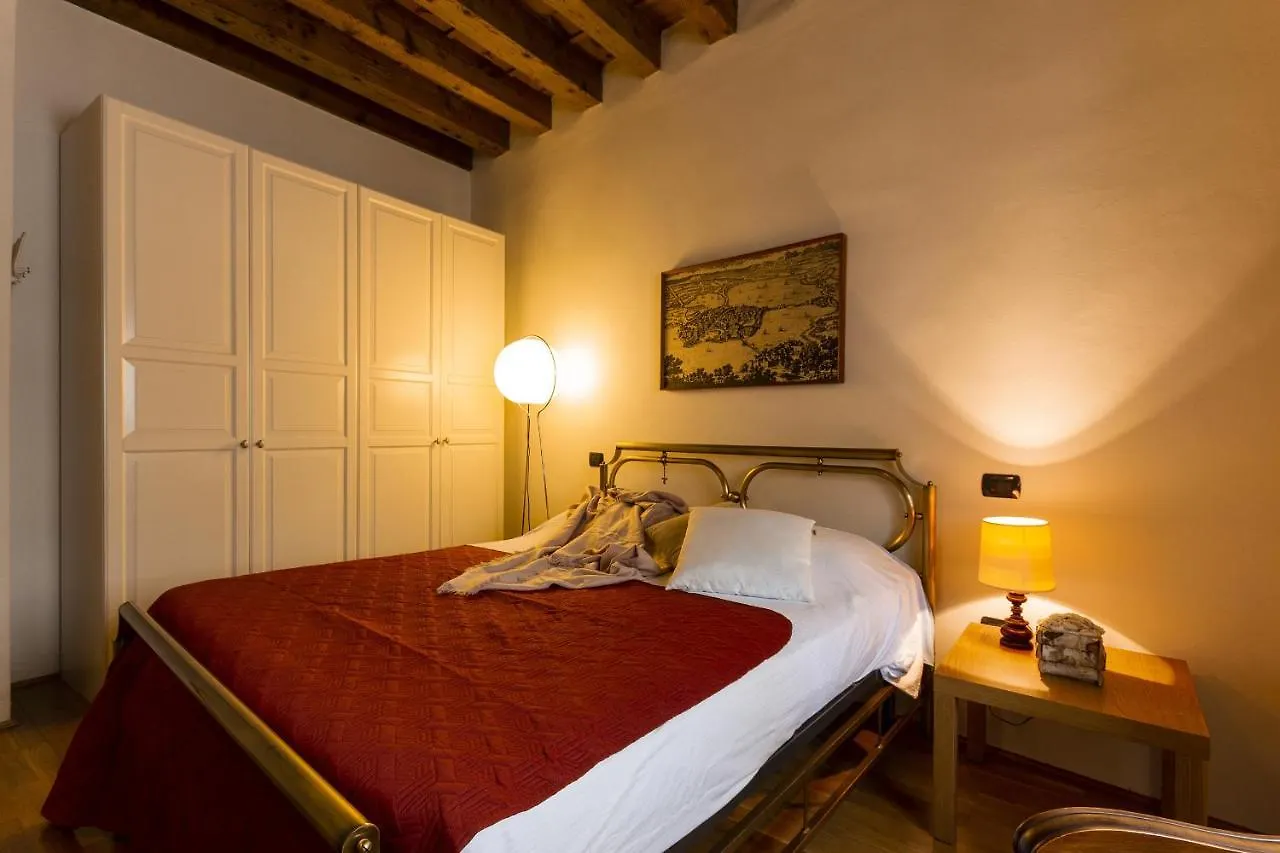Cavour Suite - Smart Holiday Mantoue 0*,  Italie